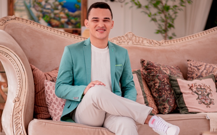 A verdadeira adoração interpretada por Adaelson Guimarães na canção “Adore”