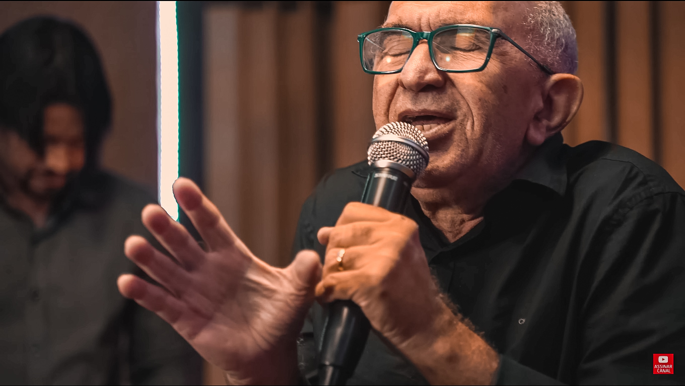 “Abraça-me”, uma canção do renomado Armando Filho para envolver corações