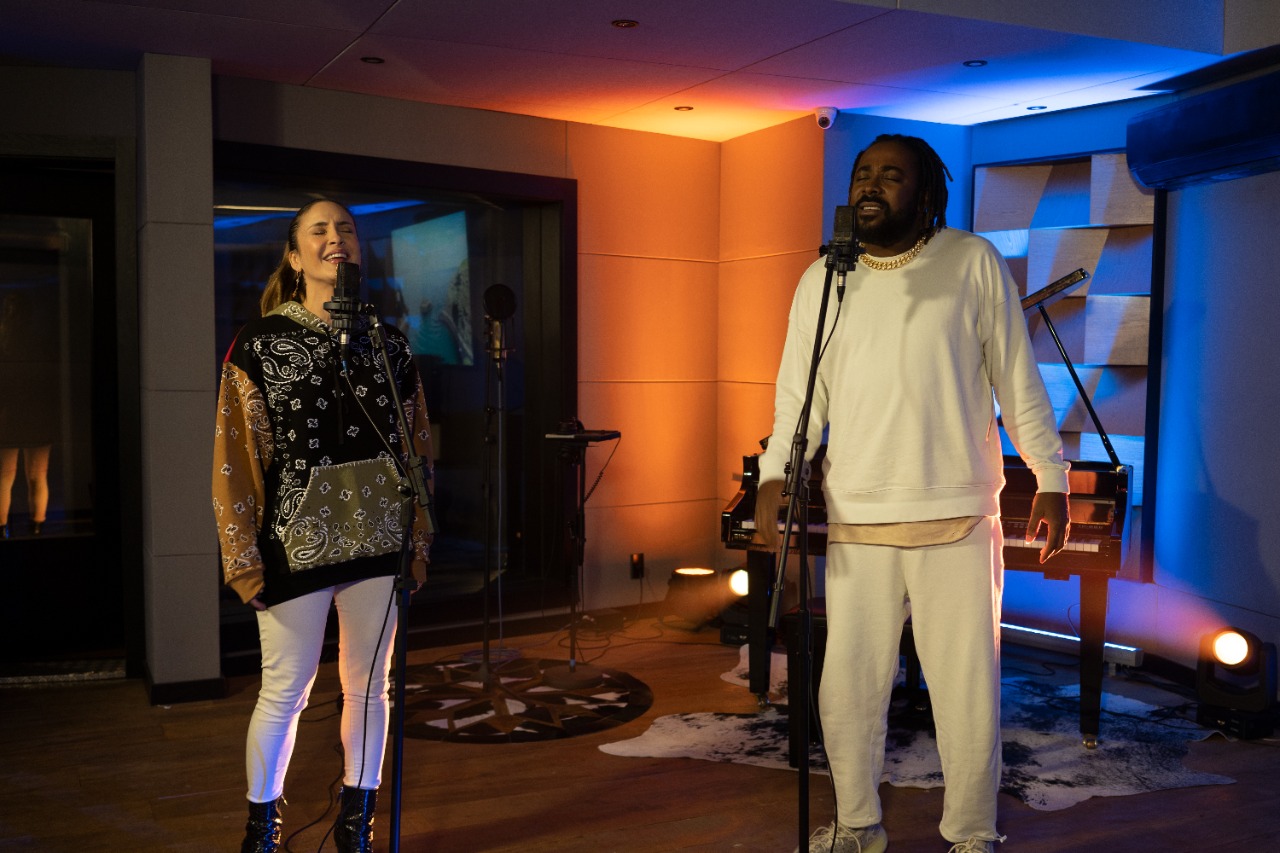 Clovis anuncia novo álbum pela Som Livre e feat. com Claudia Leitte