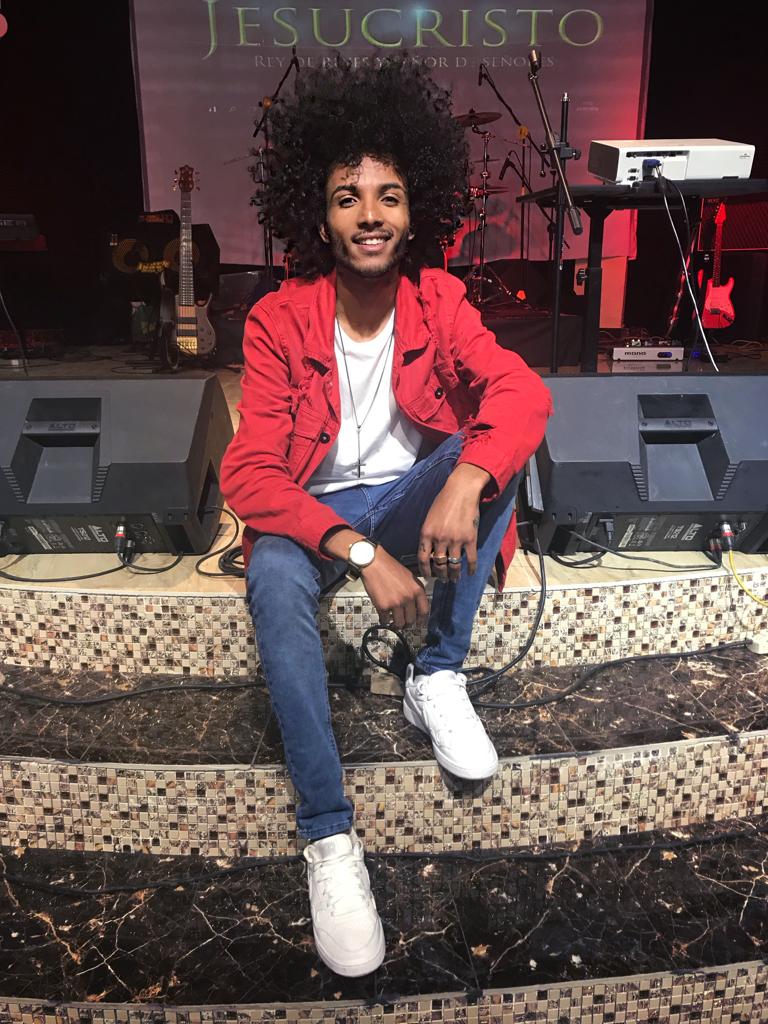 Em tour missionária pelo Peru, o cantor Thiago Silva vive experiências de fé e milagre