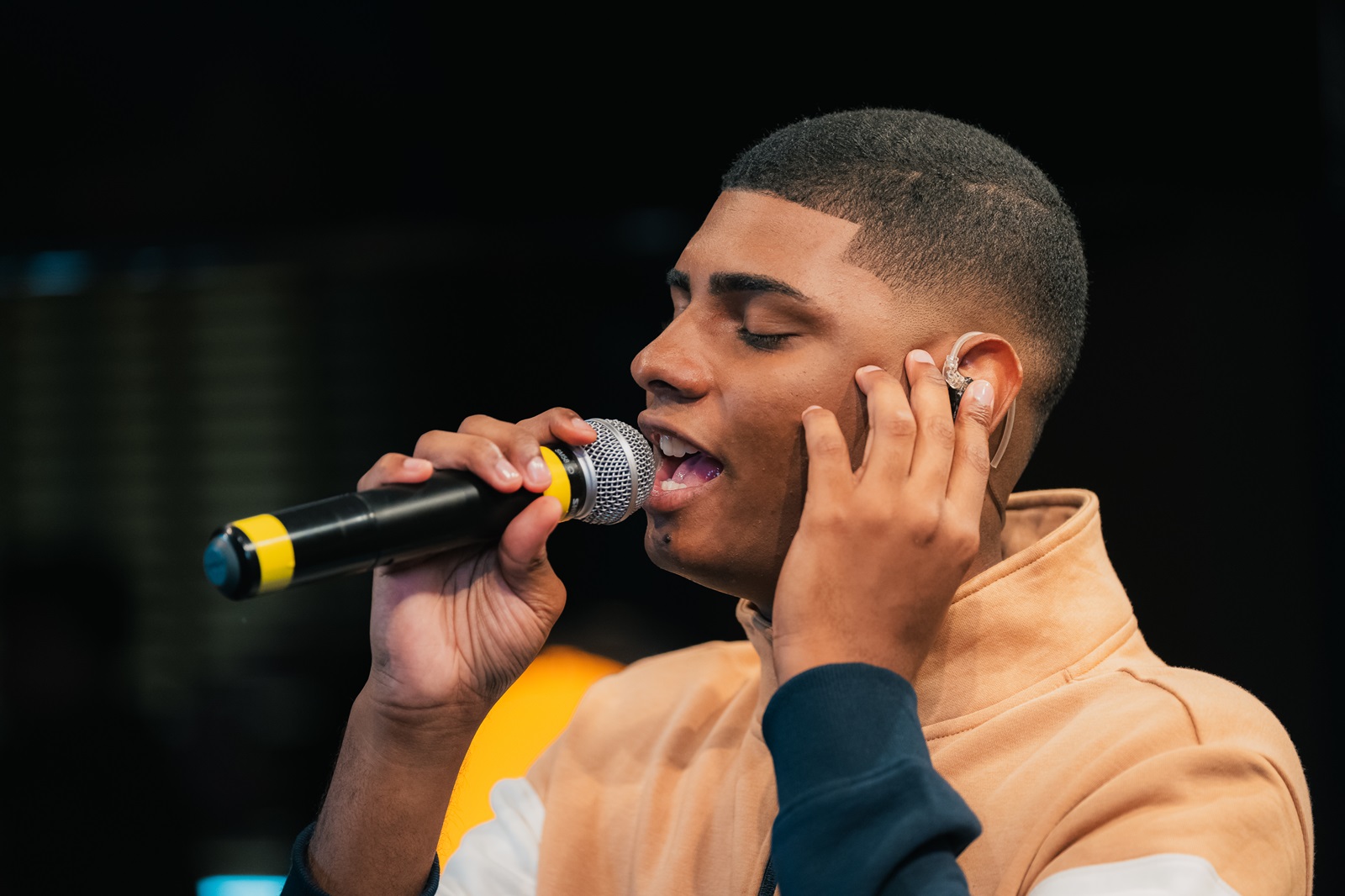 Emanoel Vitor lança Cordeiro e Leão, primeiro single do Movimento Mais Profundo