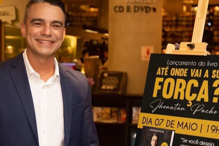 Empresário Jhonatan Pache lança livro e compartilha trajetória de sucesso no setor educacional