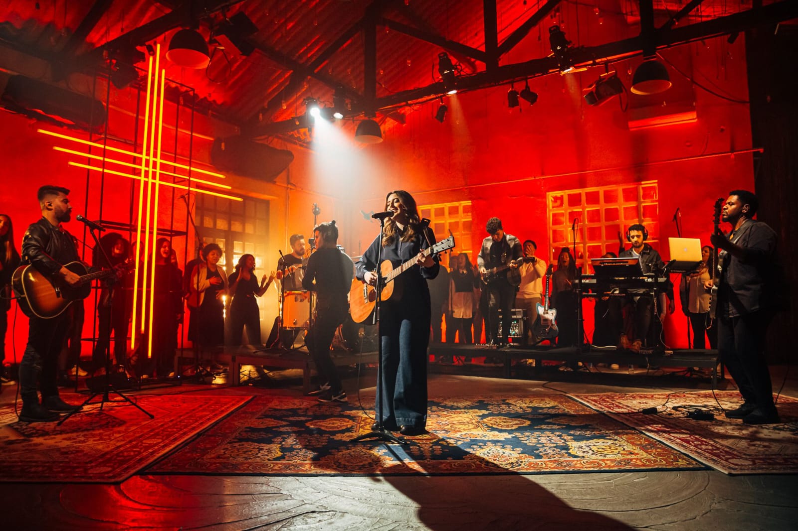 Esther Marcos em “Volta Logo”, um canto oracional pelo retorno de Jesus