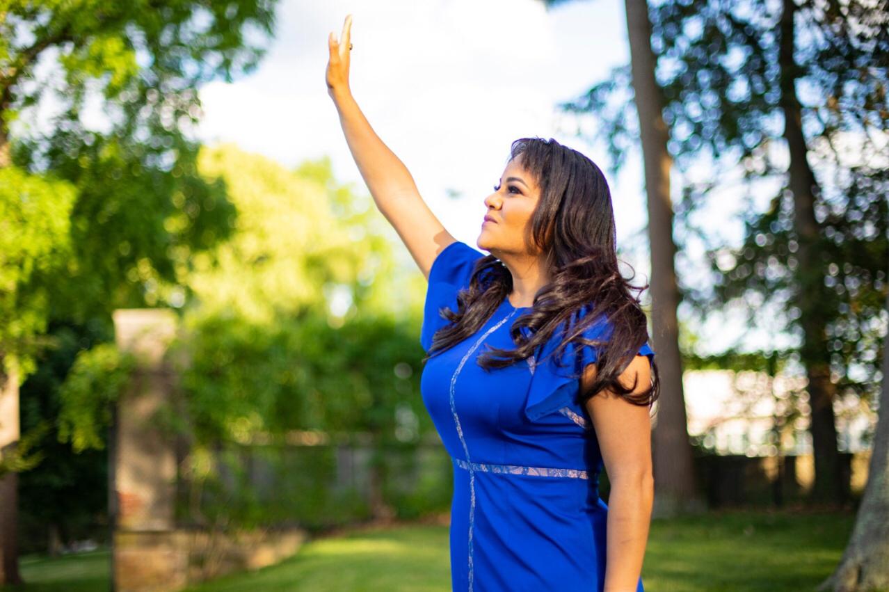 “Eu Adorei” lançamento autoral, em áudio e vídeo, da cantora Lenilda Borges