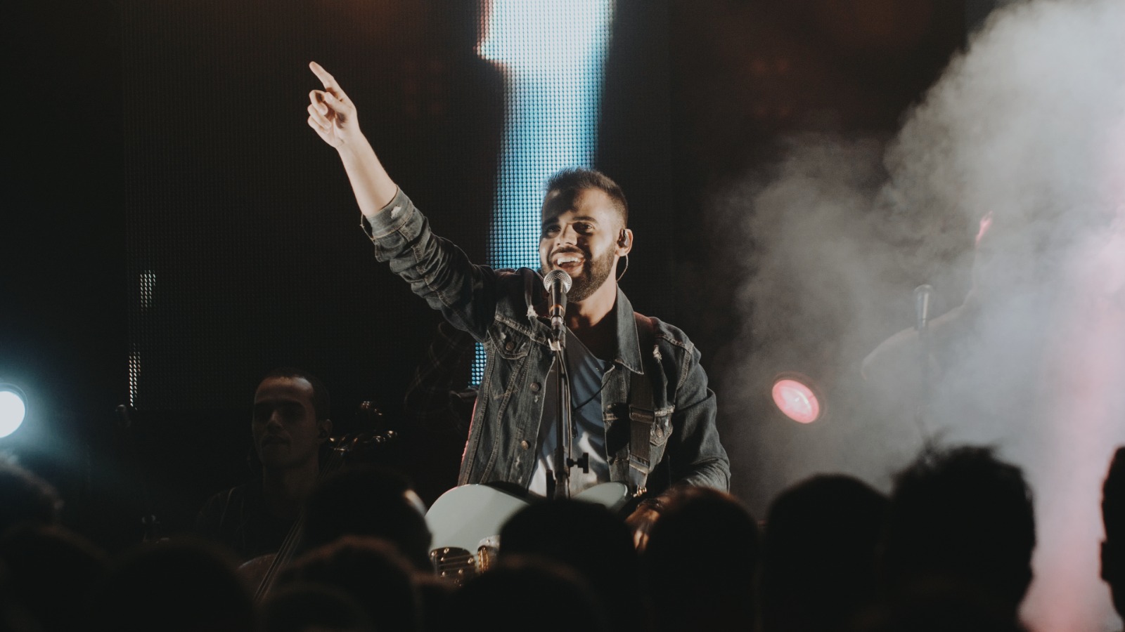 Filipe Marques lança “Eternidade”, um vislumbre da vida eterna