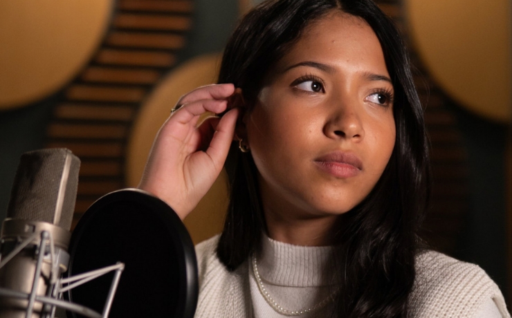 Jennifer Guarda lança a belíssima canção “Fica”