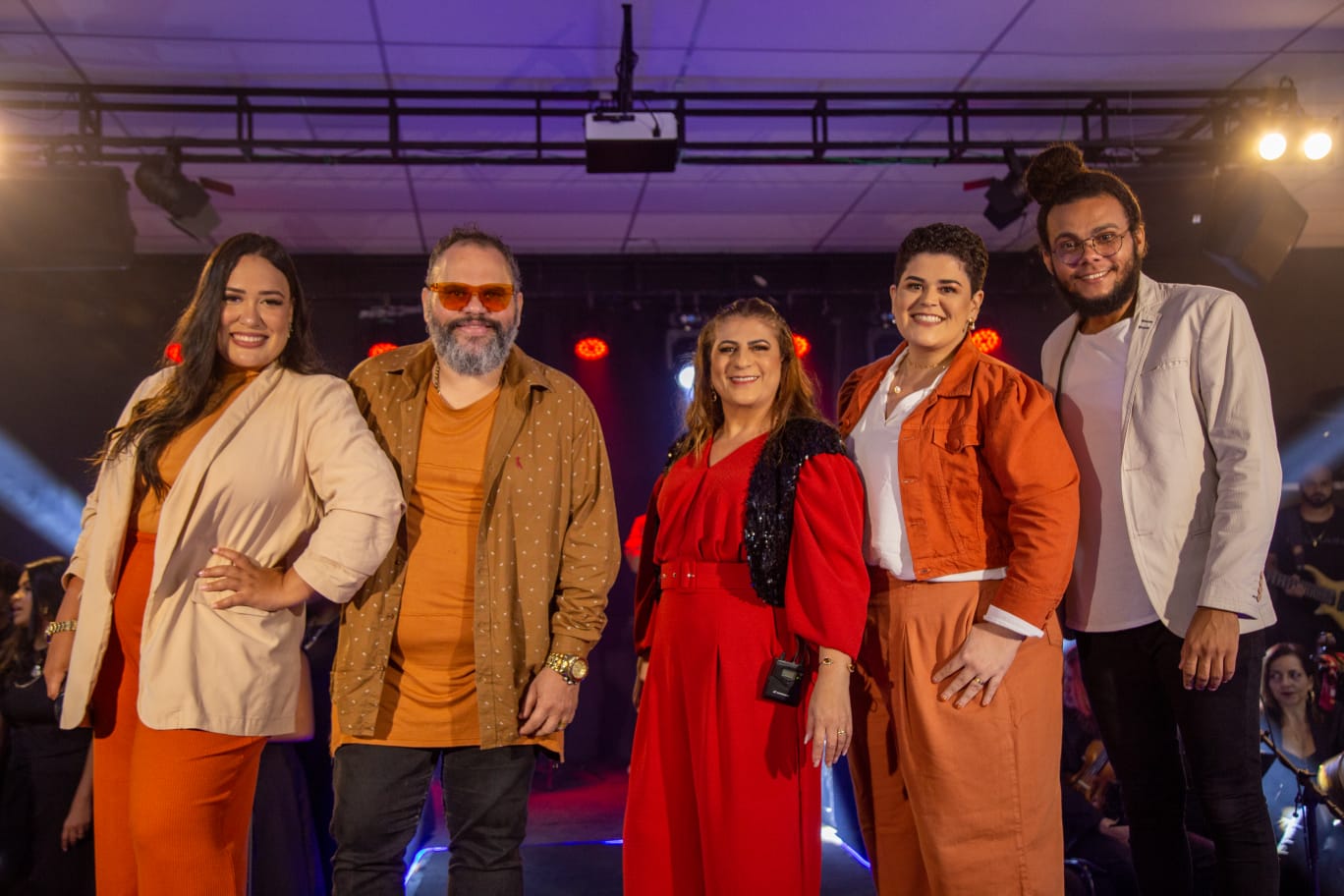 Kátia Rosa e o Ministério Aliança do Tabernáculo Church preparam álbum com clássicos cristãos