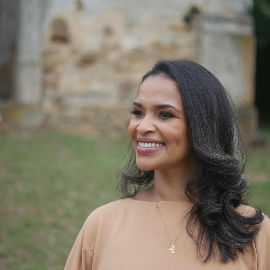 Lais Souza e sua belíssima voz em “Promessas”