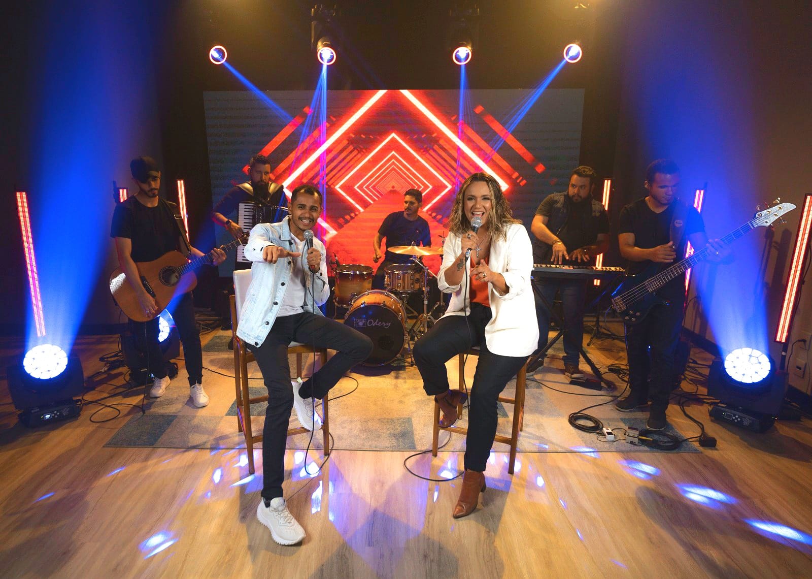 Natália Sá e Wisny Matos lançam, em um sertanejo alegre, a canção “Quartinho Secreto”