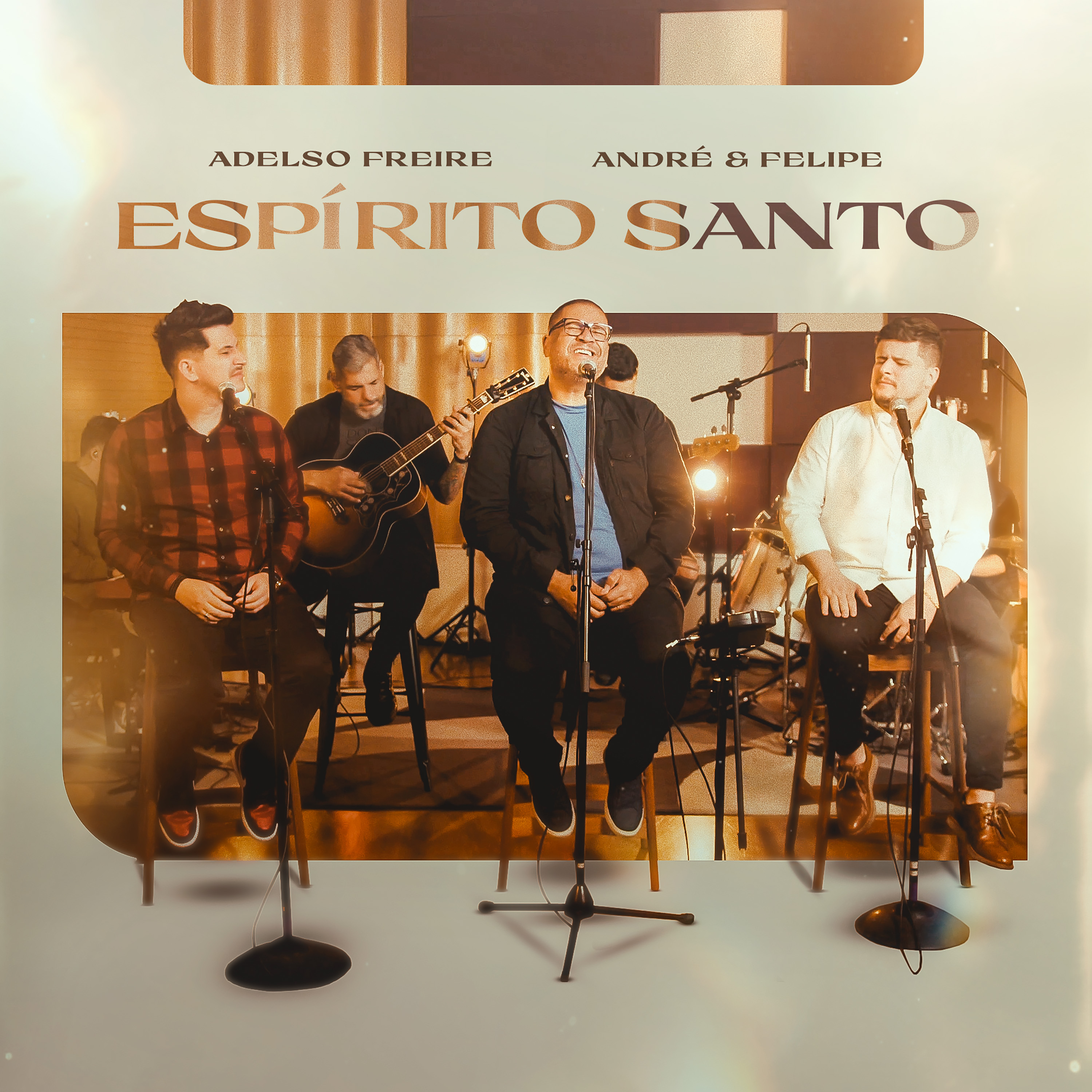 O cantor Adelso Freire lança “Espírito Santo”, collab André e Felipe