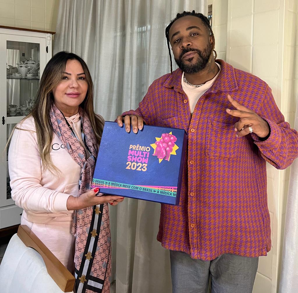 O cantor Clovis é indicado ao concorrido Prêmio Multishow 2023