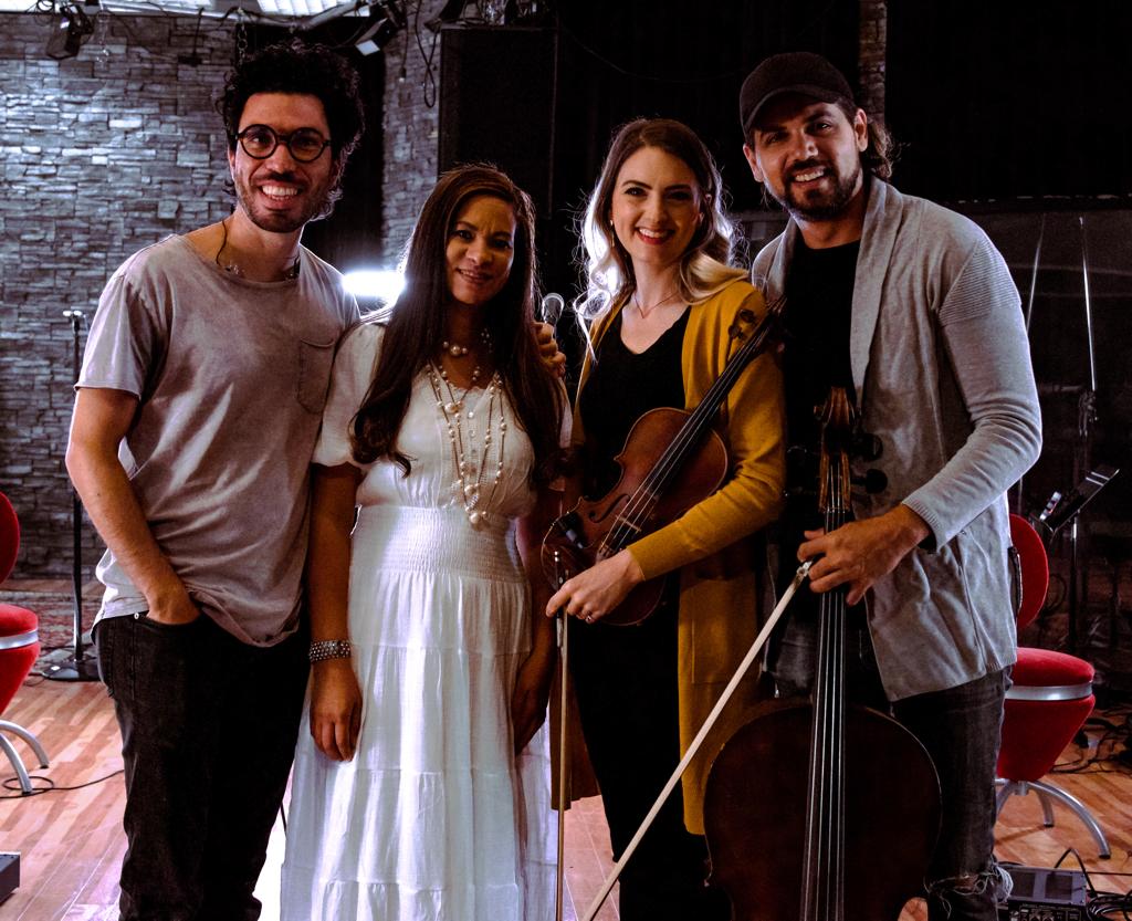 Radicada nos Estados Unidos, a brasileira Elizabeth Loayza lança “A Canção Não Está Perdida” feat. A