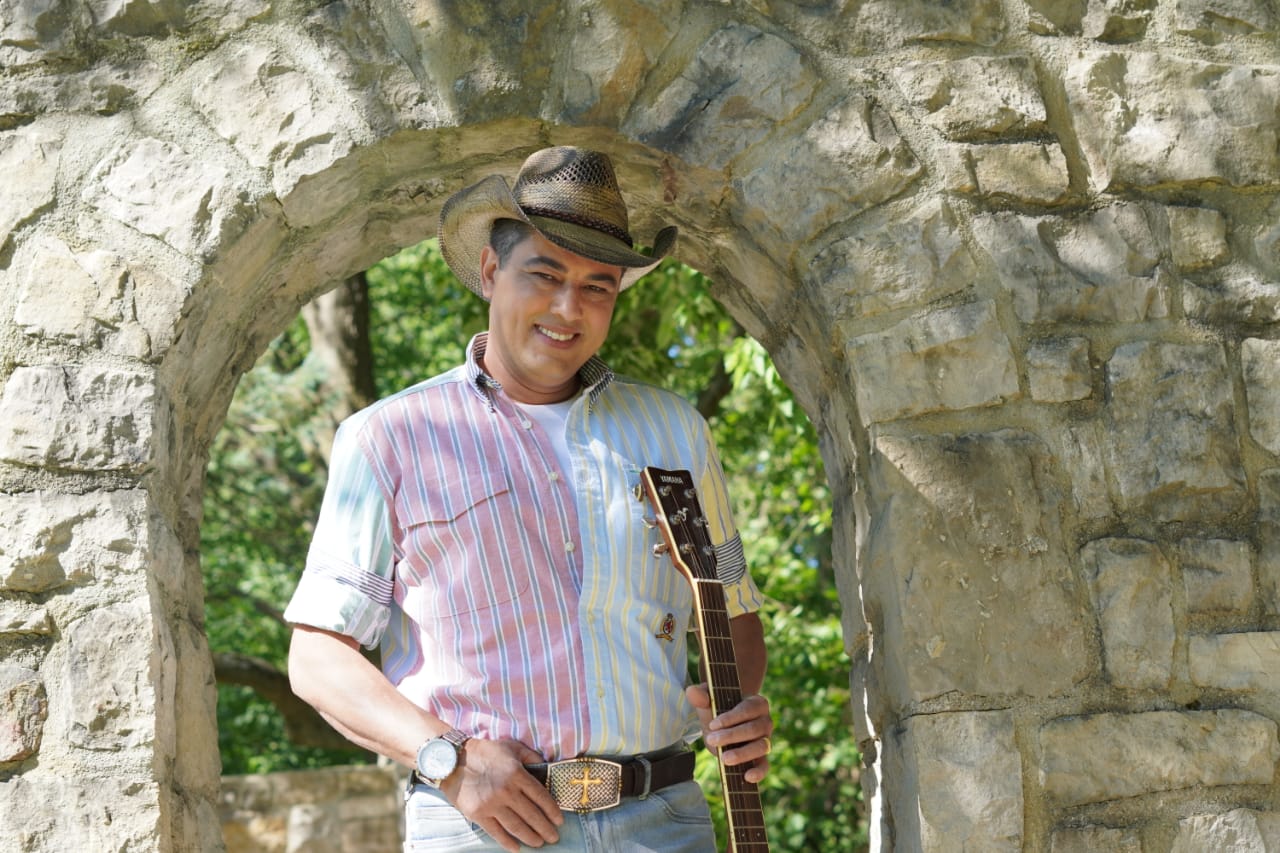 Sertanejo Lenno Maia apresenta seu novo single, “Era Ele”, uma mensagem de fé para todos os tempos