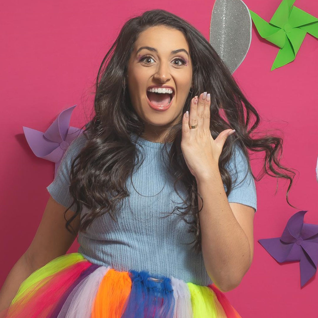 Tia Emily lança a canção “Mamãe Preciosa”, um presente para o Dia da Mães