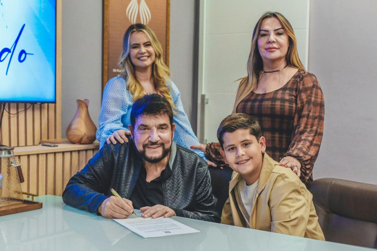 Todah Music contrata Levi Sullivan, filho caçula do renomado Michael Sullivan e da cantora gospel An