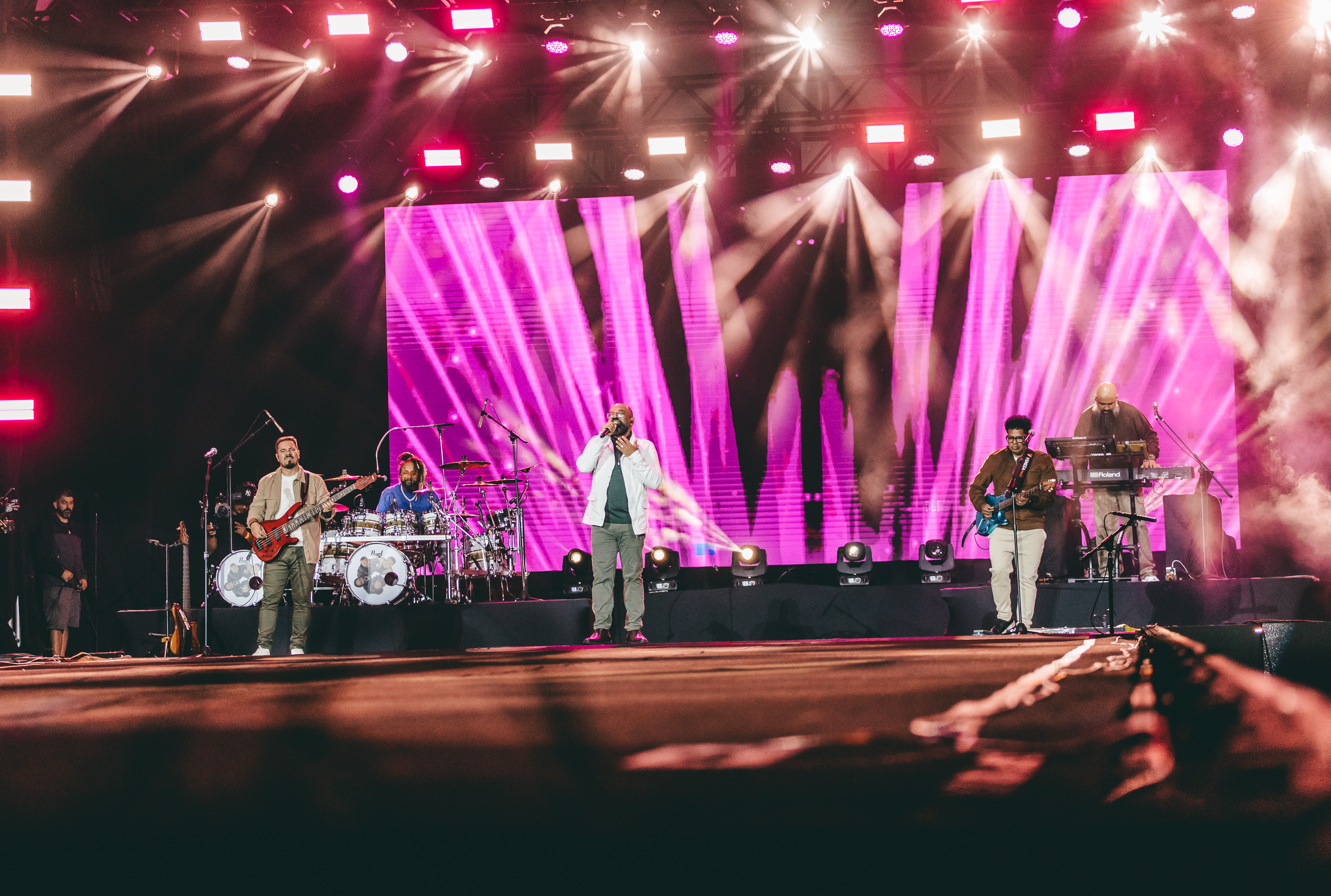 Trazendo a Arca e a força da música “Entre a Fé e a Razão”