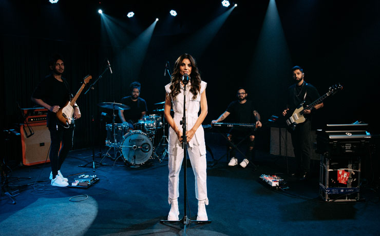 “Vida Sobre Trevas”, primeira canção de Thuanny Carvalho pela Gospel Music Brasil